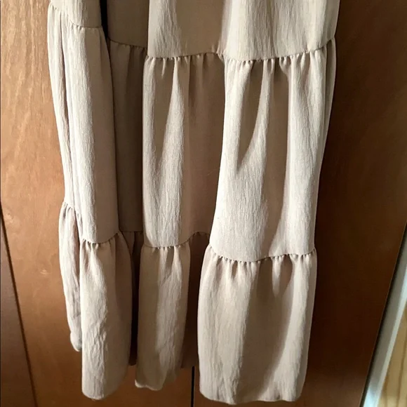 Elegant Tan Tiered Strapless Dress - Picture 4 of 6
